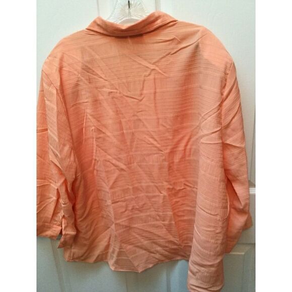 a  FIORLINI  3/4 sleeve stretch plus size top 22/26 - Picture 2 of 2